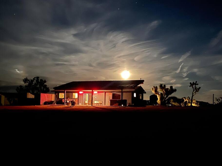 Pioneertown Chasing The Moon: Expansive Tub Views Near Pappy'S 빌라 외부 사진